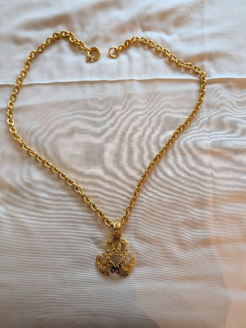 Vintage Chanel gold-plated chain neck 94A